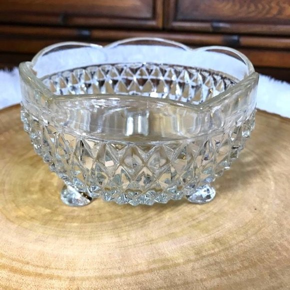 Vintage Cut Crystal Scalloped Edge Multi Faceted Footed Bowl - Picture 2 of 7